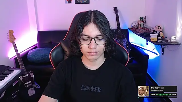 Snapshot of malik_harrison__ chatting on March 13, 2025, 5:50 pm malik harrison online show from March 13, 2025, 5:50 pm