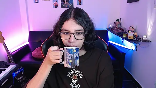 Snapshot of malik_harrison__ chatting on March 17, 2025, 2:45 pm malik harrison online show from March 17, 2025, 2:45 pm