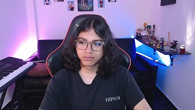 Snapshot of malik_harrison__ chatting on October 20, 2025, 3:45 pm malik harrison online show from October 20, 2025, 3:45 pm