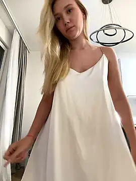 MariaTull online show from December 2, 2024, 5:04 am