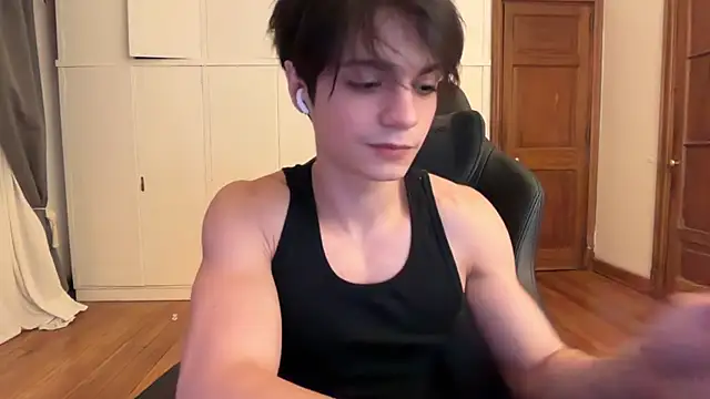 SasukeUhchiaa online show from December 21, 2025, 5:25 am