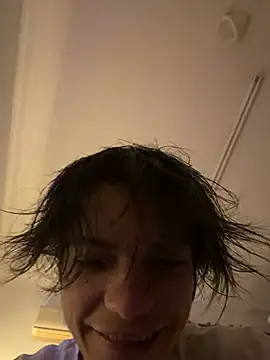 SasukeUhchiaa online show from June 4, 2026, 3:12 am