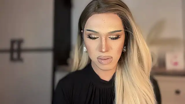 Ts glamxxxx online show from February 17, 2026, 3:03 am