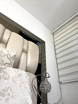 ALISSON FOXXX1 online show from November 16, 2025, 12:55 pm