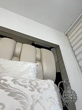 ALISSON FOXXX1 online show from November 22, 2025, 4:50 pm