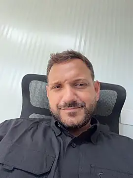 Snapshot of JonJ0 chatting on February 16, 2026, 5:53 pm JonJ0 online show from February 16, 2026, 5:53 pm
