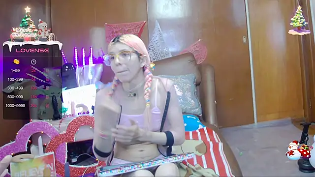 Snapshot of Skinygirl chatting on February 23, 2025, 3:45 am Skinygirl online show from February 23, 2025, 3:45 am