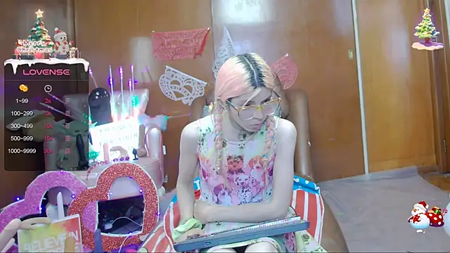 Snapshot of Skinygirl chatting on February 25, 2025, 1:09 am Skinygirl online show from February 25, 2025, 1:09 am
