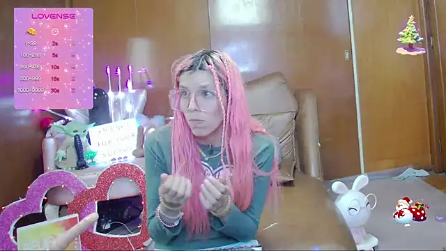 Snapshot of Skinygirl chatting on September 25, 2025, 1:42 am Skinygirl online show from September 25, 2025, 1:42 am