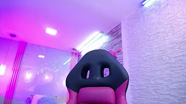 SalmaTits online show from February 17, 2025, 5:43 pm