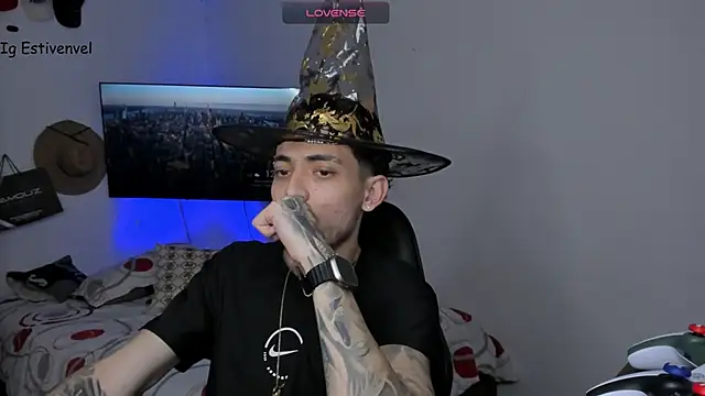 steve latin online show from October 31, 2025, 5:58 pm