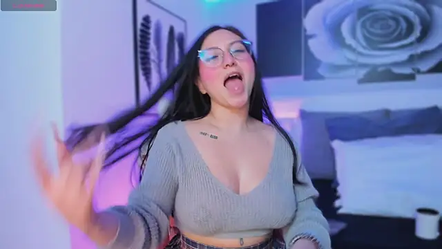 lucy neil online show from March 19, 2025, 7:06 pm