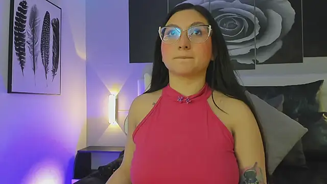 lucy neil online show from October 7, 2025, 7:00 pm