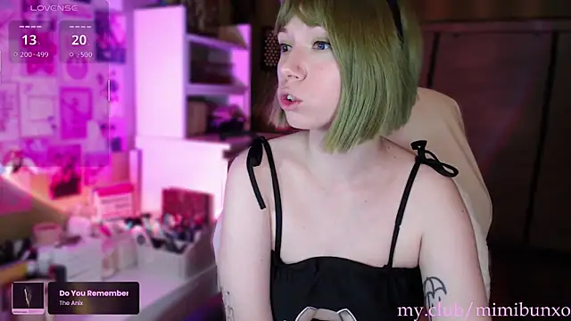 Snapshot of freya_sunny chatting on May 27, 2026, 5:04 am freya sunny online show from May 27, 2026, 5:04 am