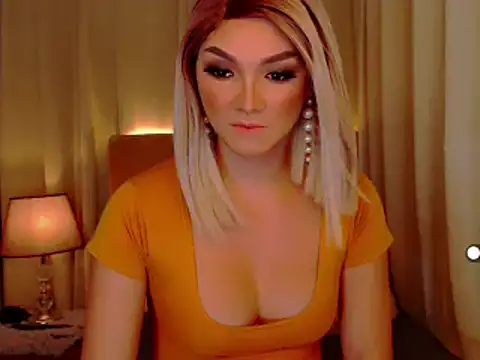 Snapshot of mistressseductionleah chatting on May 8, 2026, 12:32 pm mistressseductionleah online show from May 8, 2026, 12:32 pm