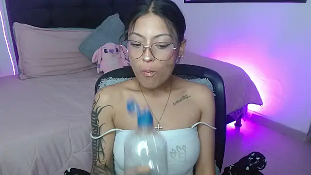 vaness weet online show from February 12, 2026, 9:32 pm