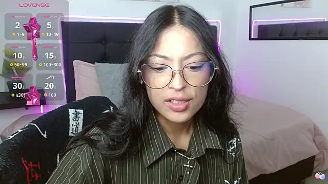 vaness weet online show from April 2, 2026, 8:28 pm