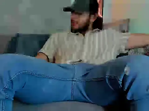 tuyo1995 online show from October 25, 2025, 9:20 pm