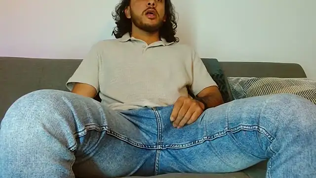 tuyo1995 online show from December 3, 2025, 4:05 pm