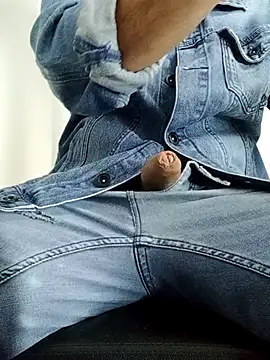 Snapshot of tuyo1995 chatting on March 21, 2026, 3:55 am tuyo1995 online show from March 21, 2026, 3:55 am