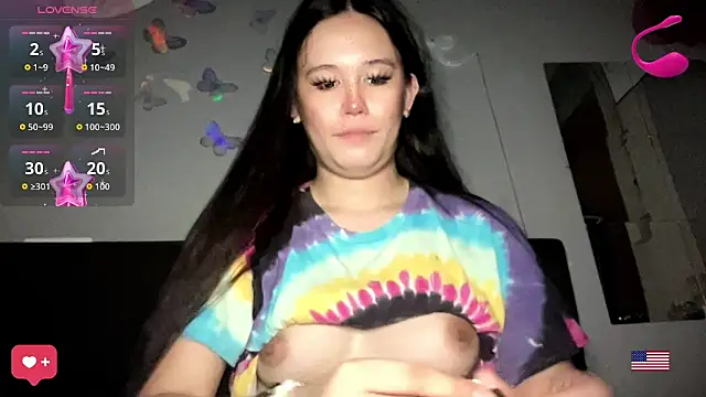 Snapshot of MeganTheRarest chatting on April 1, 2026, 5:21 pm MeganTheRarest online show from April 1, 2026, 5:21 pm