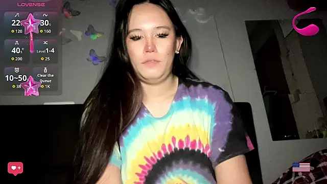 Snapshot of MeganTheRarest chatting on April 2, 2026, 6:33 am MeganTheRarest online show from April 2, 2026, 6:33 am