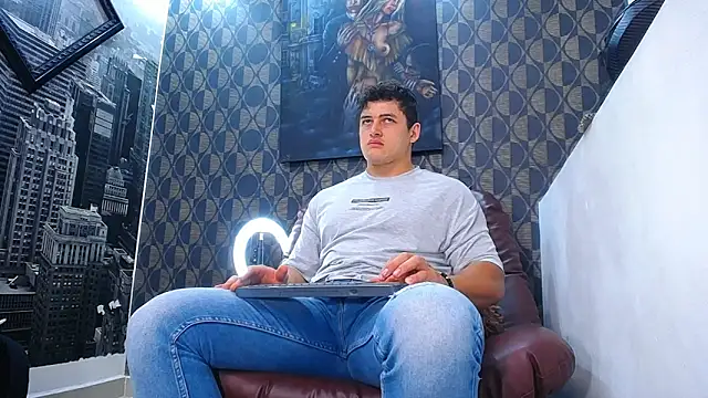 Leonsmoron online show from March 30, 2026, 2:01 am