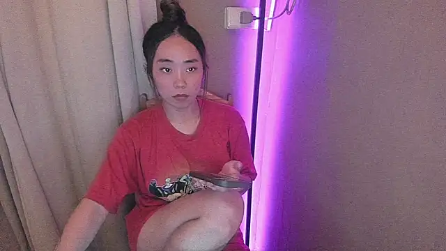 Snapshot of MissAyaCollins chatting on February 13, 2025, 3:29 am MissAyaCollins online show from February 13, 2025, 3:29 am