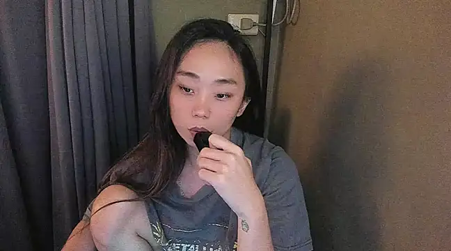 Snapshot of MissAyaCollins chatting on March 18, 2025, 5:10 pm MissAyaCollins online show from March 18, 2025, 5:10 pm