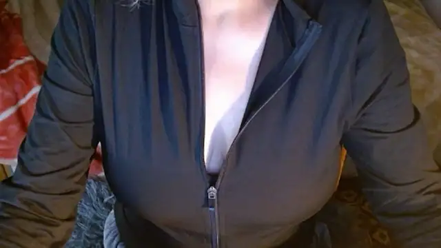 MysteryLadyxXx online show from May 11, 2026, 6:52 am