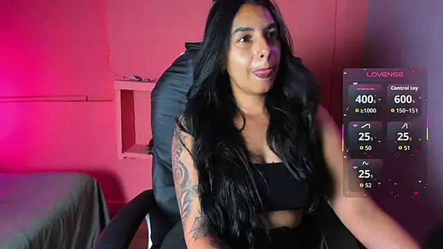 Snapshot of Desipleasure chatting on October 24, 2025, 8:27 pm Desipleasure online show from October 24, 2025, 8:27 pm