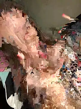 Var Kiss online show from September 9, 2025, 2:16 pm