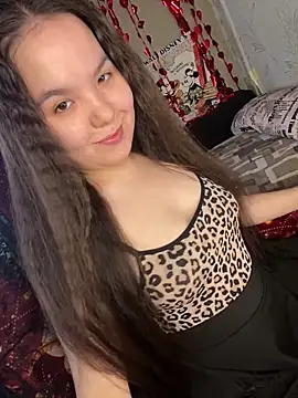 Var Kiss online show from April 12, 2026, 5:45 am