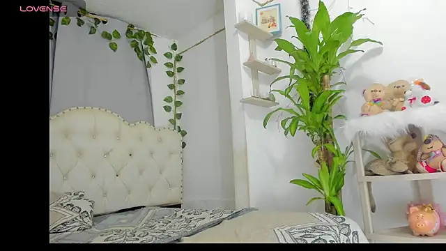 khalyn jenner online show from November 6, 2025, 11:37 pm