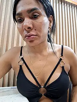 Snapshot of Doll_Loren chatting on July 17, 2026, 2:51 am Doll Loren online show from July 17, 2026, 2:51 am