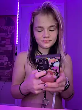 Cutiepiespanks online show from October 1, 2025, 5:35 am