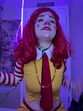 Cutiepiespanks online show from November 1, 2025, 6:54 pm