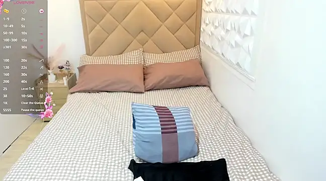 TsHeartXxx online show from March 5, 2025, 9:05 am