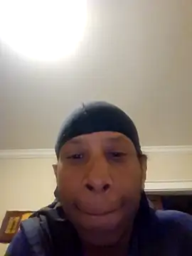 Vybezmaster online show from November 17, 2025, 10:37 pm