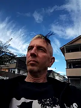 seelengleich online show from October 4, 2025, 12:14 pm