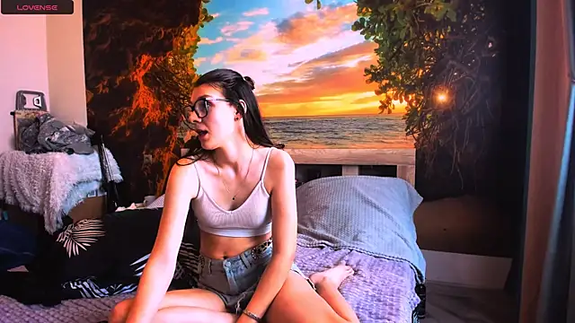 MollyLollipop online show from February 5, 2025, 9:36 am