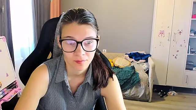 MollyLollipop online show from September 26, 2025, 2:15 am