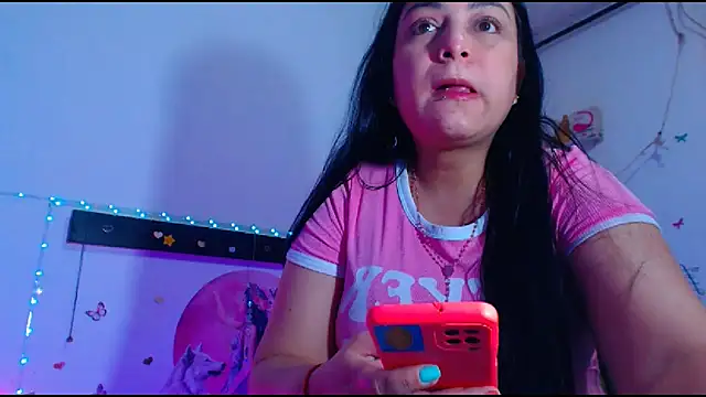 Snapshot of oliviarodriguez2u chatting on May 9, 2026, 10:04 pm oliviarodriguez2u online show from May 9, 2026, 10:04 pm