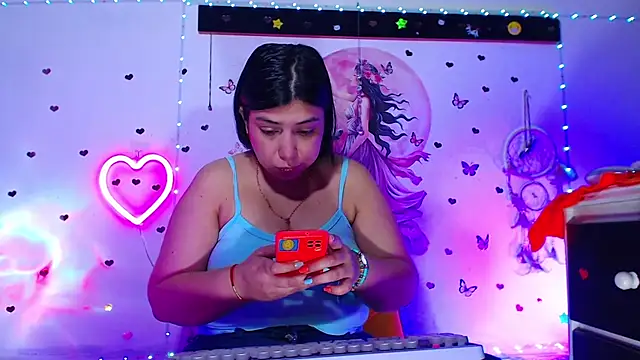 Snapshot of oliviarodriguez2u chatting on May 15, 2026, 10:39 pm oliviarodriguez2u online show from May 15, 2026, 10:39 pm