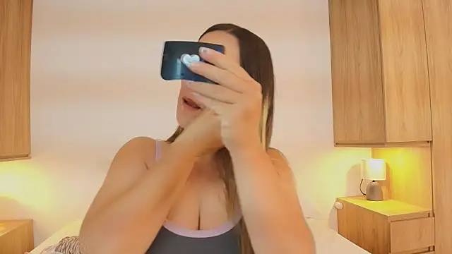 Isabella Harley online show from September 16, 2025, 1:23 pm