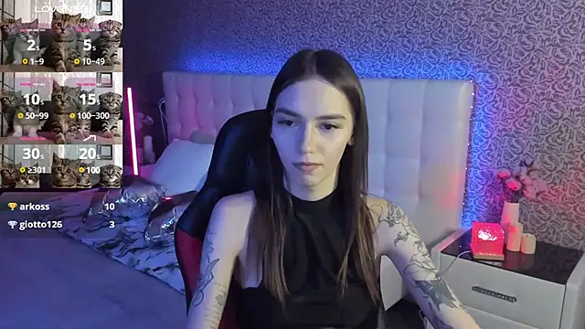 SophieCatty online show from February 28, 2025, 11:36 am