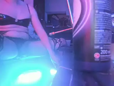 slankecrosdresser online show from December 11, 2024, 1:26 am