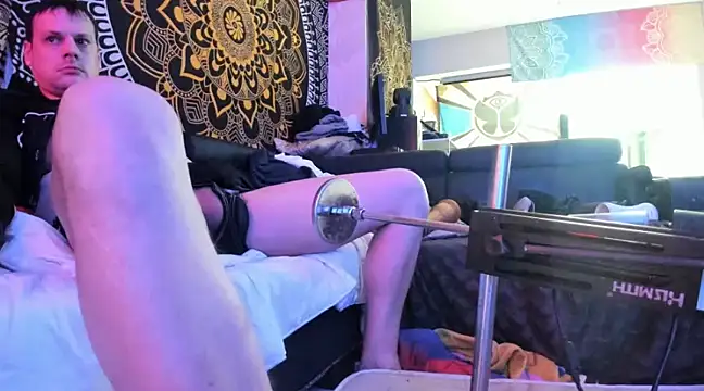 slankecrosdresser online show from January 26, 2025, 11:17 am