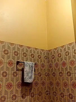 White rabbit  online show from February 5, 2025, 8:35 pm