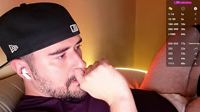 DominantTheo online show from November 17, 2025, 3:23 am